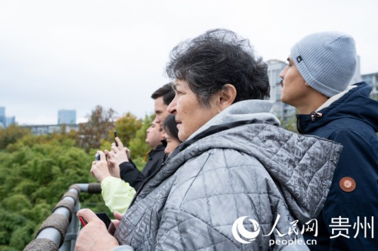 遠眺觀山湖公園。人民網 陽茜攝