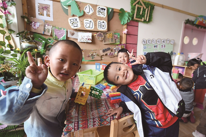 江蘇援建的拉薩市江蘇實(shí)驗(yàn)幼兒園，所有師資在江蘇接受培訓(xùn)，打造具有江蘇水準(zhǔn)的優(yōu)質(zhì)學(xué)前教育資源。 本報(bào)記者 萬程鵬 攝