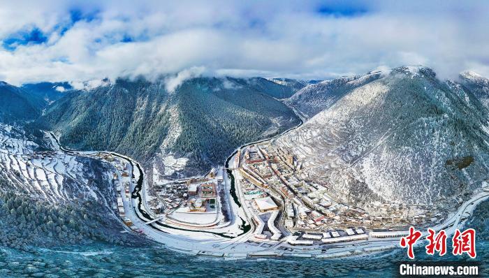 壤塘的雪后美景。　壤塘縣融媒體中心供圖